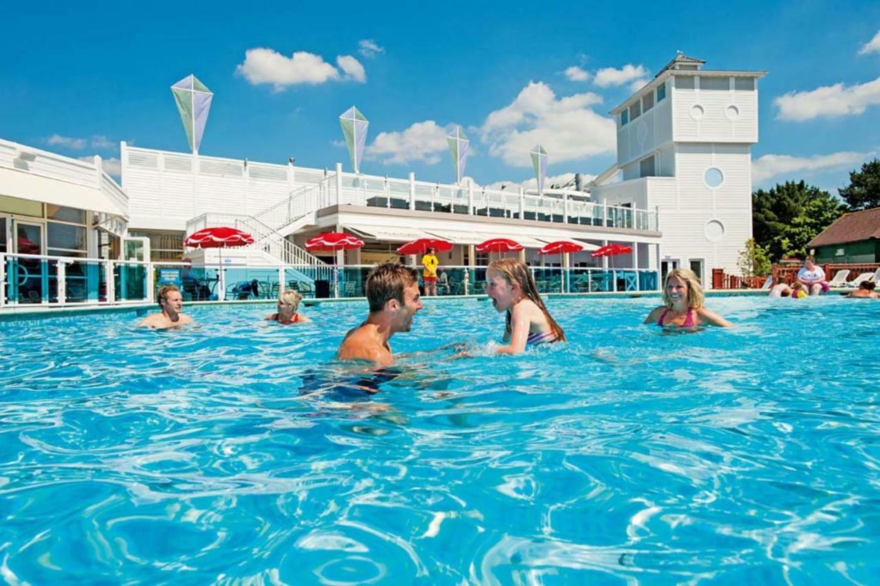 Pine Ridge 59 Rockley Park Poole With Sea View Sleeps Six Hotel Стая снимка